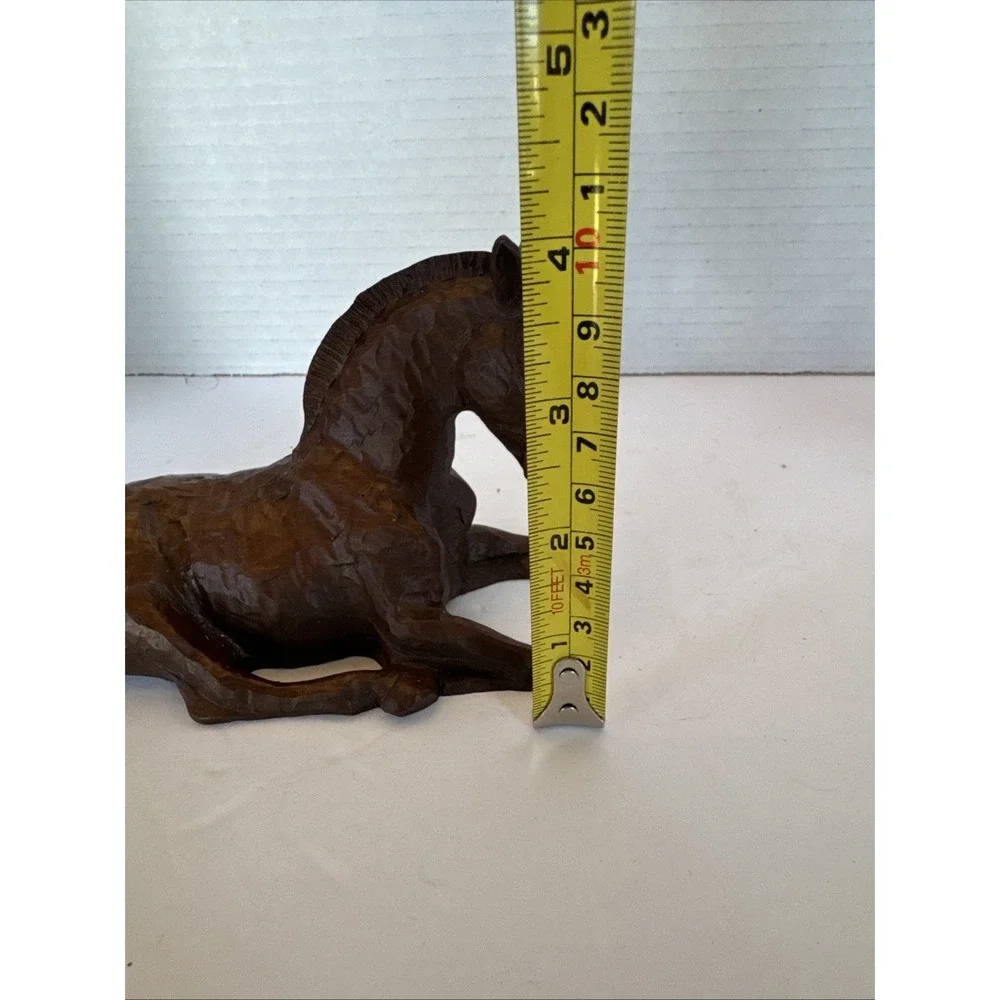 N/A horse figurine
